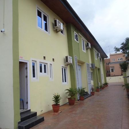 Alexia'S Place Hotel Lagos Luaran gambar