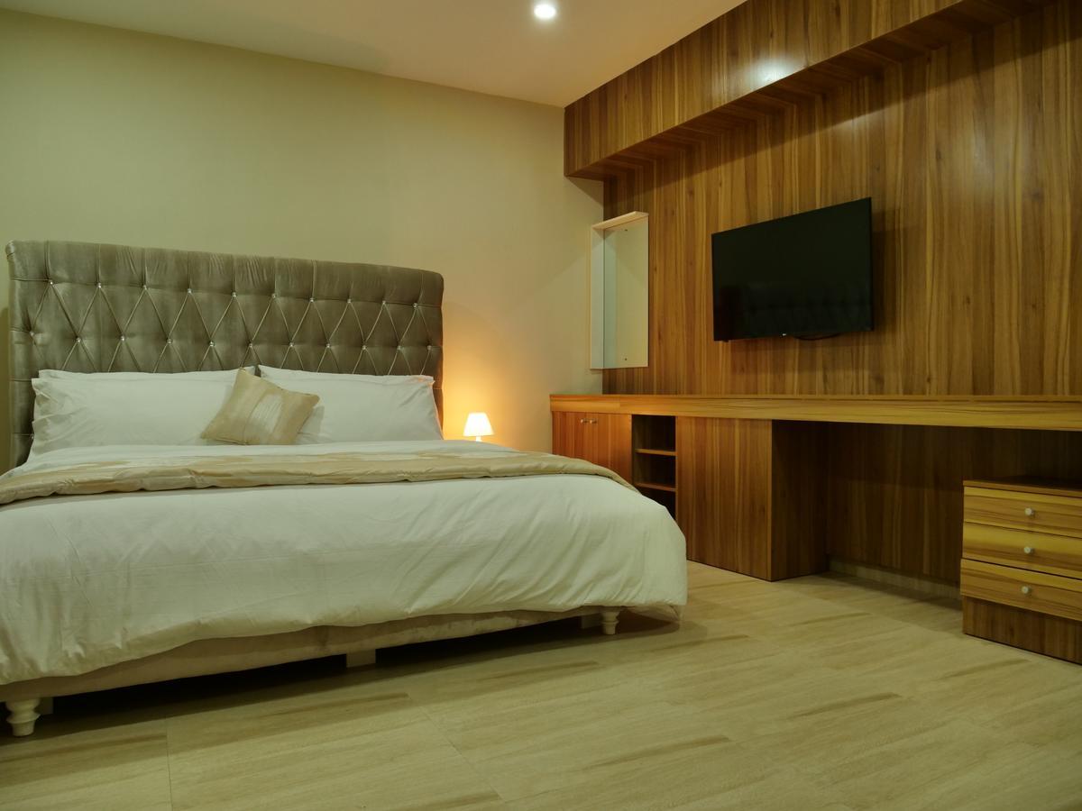 Alexia'S Place Hotel Lagos Luaran gambar
