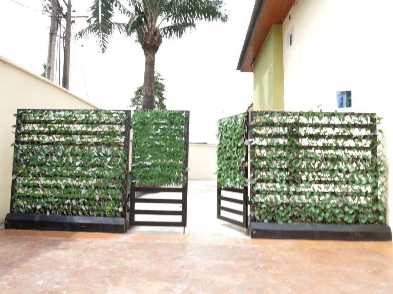 Alexia'S Place Hotel Lagos Luaran gambar