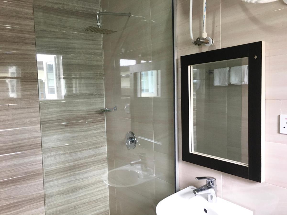 Alexia'S Place Hotel Lagos Luaran gambar