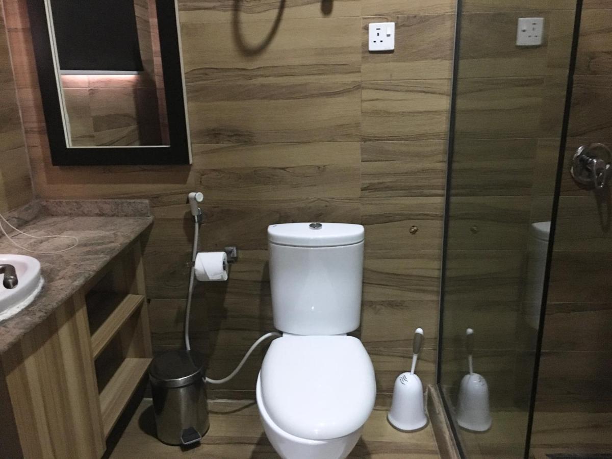Alexia'S Place Hotel Lagos Luaran gambar